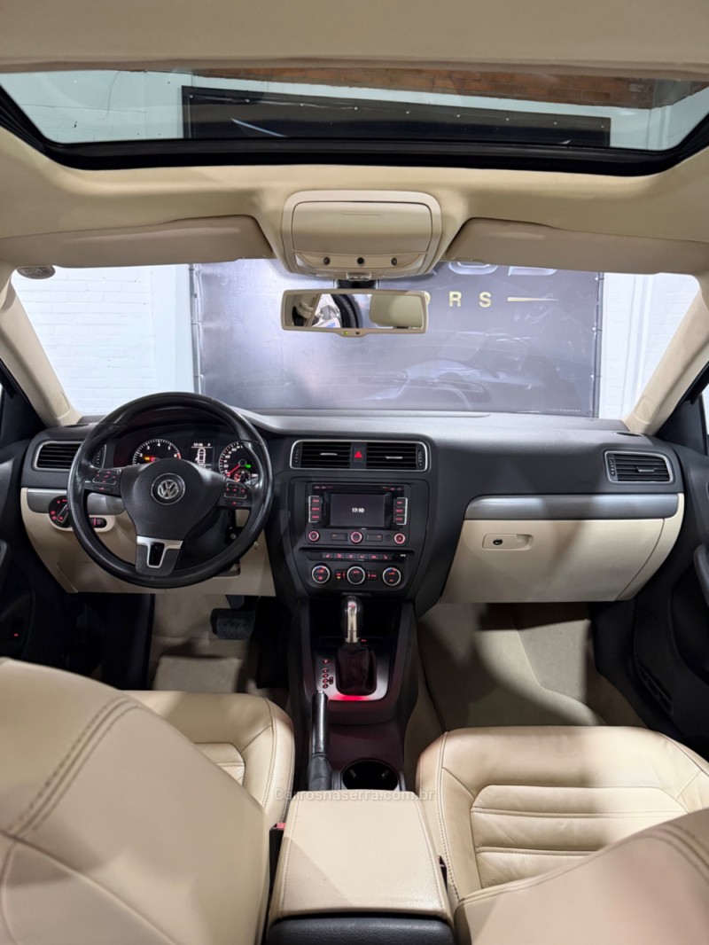 JETTA 2.0 TSI HIGHLINE 211CV GASOLINA 4P TIPTRONIC - 2014 - CAXIAS DO SUL