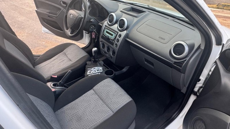 FIESTA 1.6 ROCAM SE SEDAN 8V FLEX 4P MANUAL - 2014 - CAXIAS DO SUL