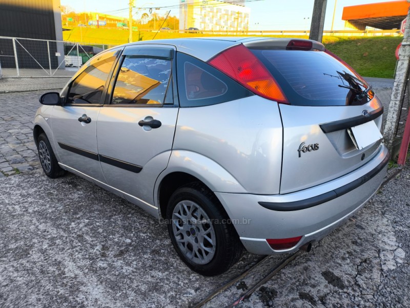 FOCUS 1.6 GL 8V FLEX 4P MANUAL - 2006 - FARROUPILHA