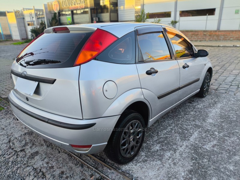FOCUS 1.6 GL 8V FLEX 4P MANUAL - 2006 - FARROUPILHA