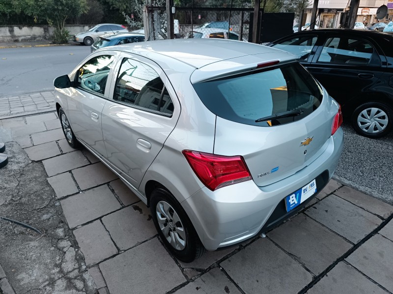 ONIX 1.0 MPFI LT 8V FLEX 4P MANUAL - 2018 - BENTO GONçALVES