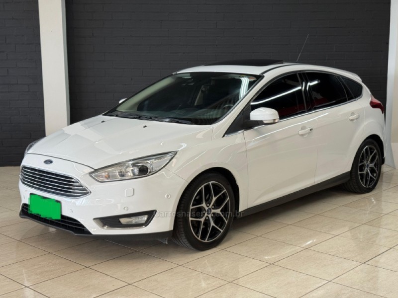 FOCUS 2.0 TITANIUM PLUS HATCH 16V FLEX 4P AUTO - 2016 - BENTO GONçALVES