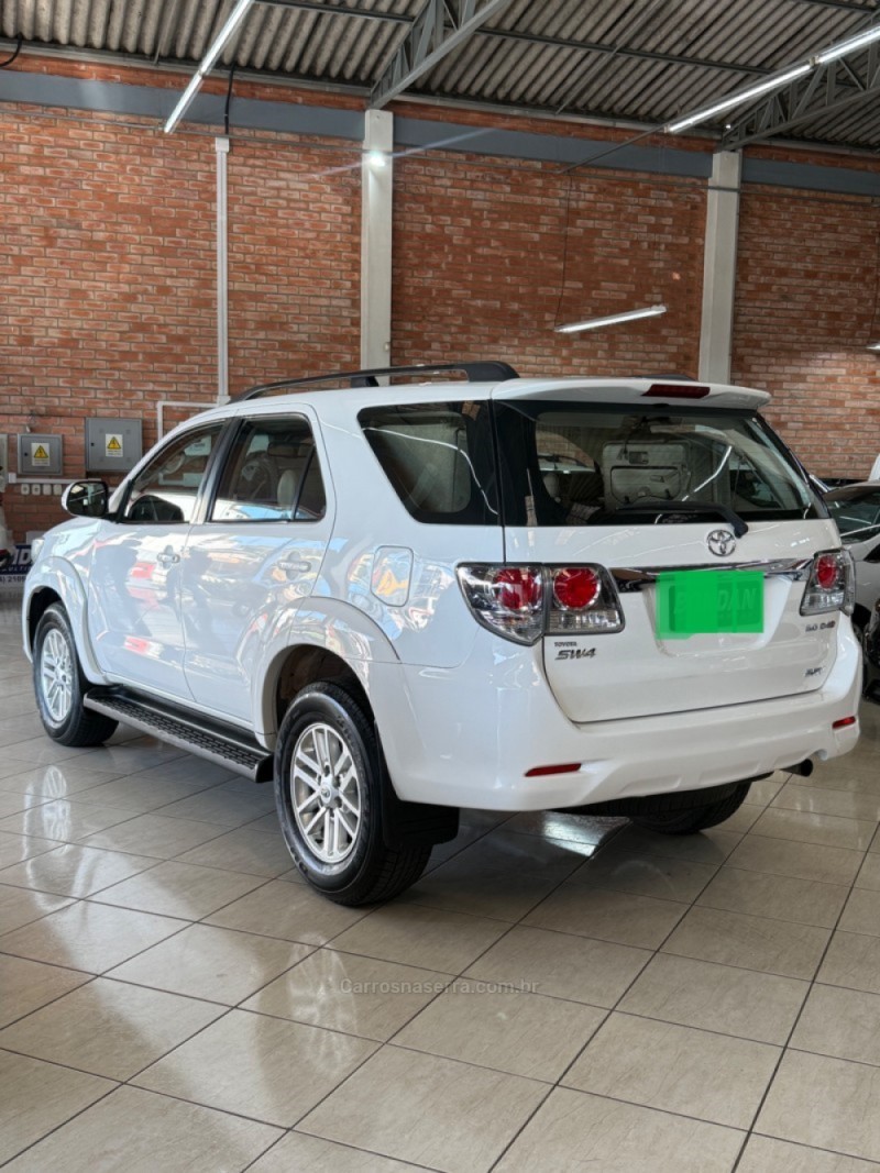 HILUX SW4 3.0 SRV 4X4 7 LUGARES 16V TURBO INTERCOOLER DIESEL 4P AUTOMÁTICO - 2013 - BENTO GONçALVES