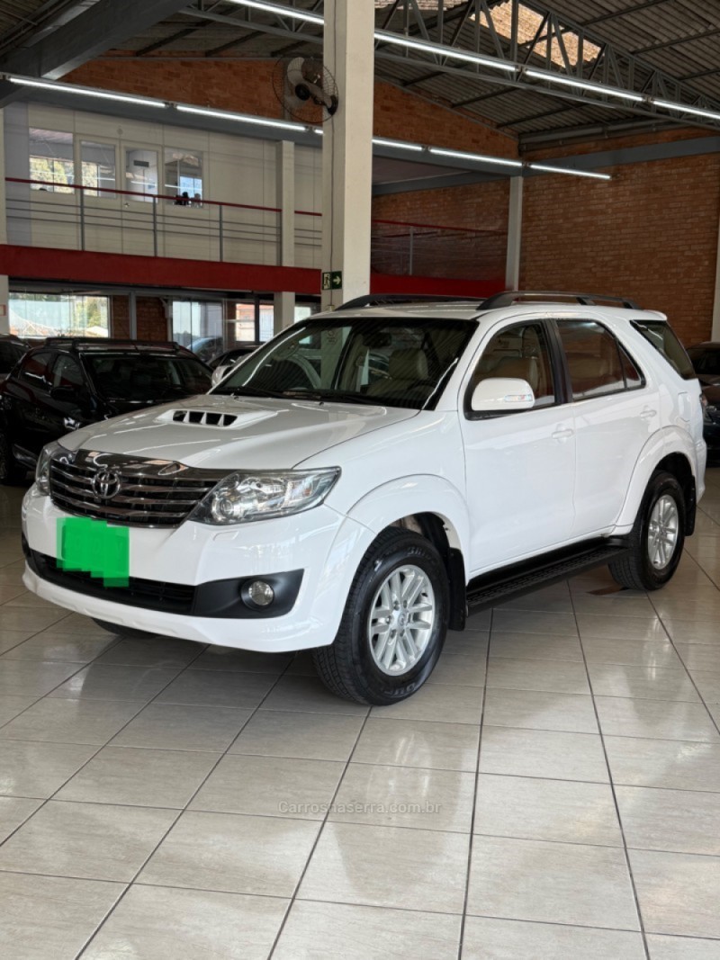 HILUX SW4 3.0 SRV 4X4 7 LUGARES 16V TURBO INTERCOOLER DIESEL 4P AUTOMÁTICO - 2013 - BENTO GONçALVES