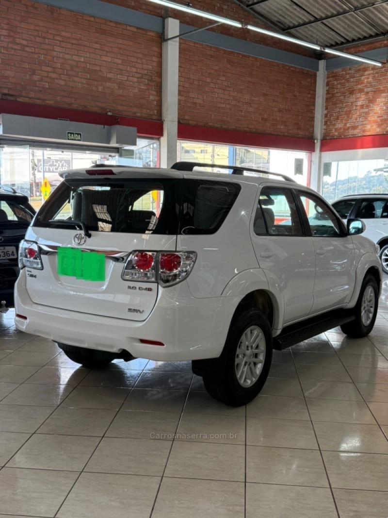 HILUX SW4 3.0 SRV 4X4 7 LUGARES 16V TURBO INTERCOOLER DIESEL 4P AUTOMÁTICO - 2013 - BENTO GONçALVES