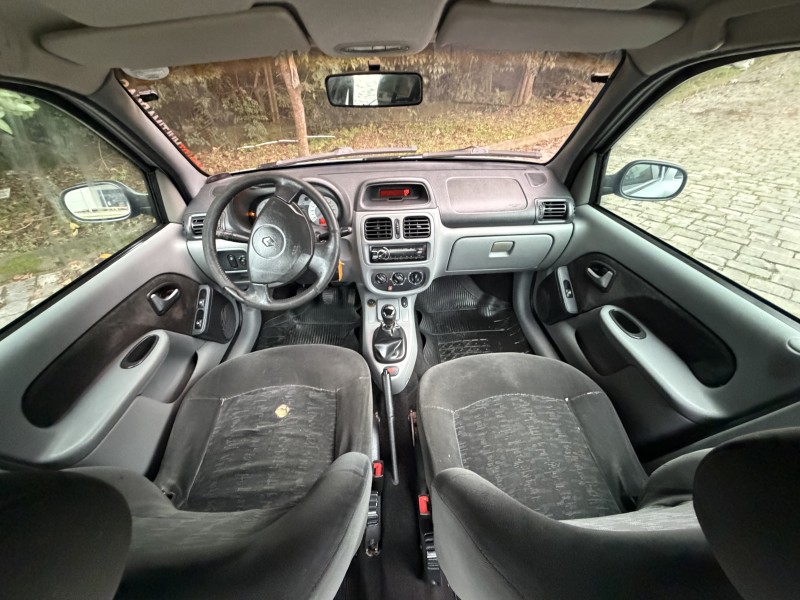 CLIO 1.0 PRIVILÉGE SEDAN 16V FLEX 4P MANUAL - 2007 - CAXIAS DO SUL