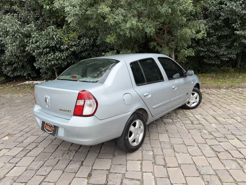 CLIO 1.0 PRIVILÉGE SEDAN 16V FLEX 4P MANUAL - 2007 - CAXIAS DO SUL