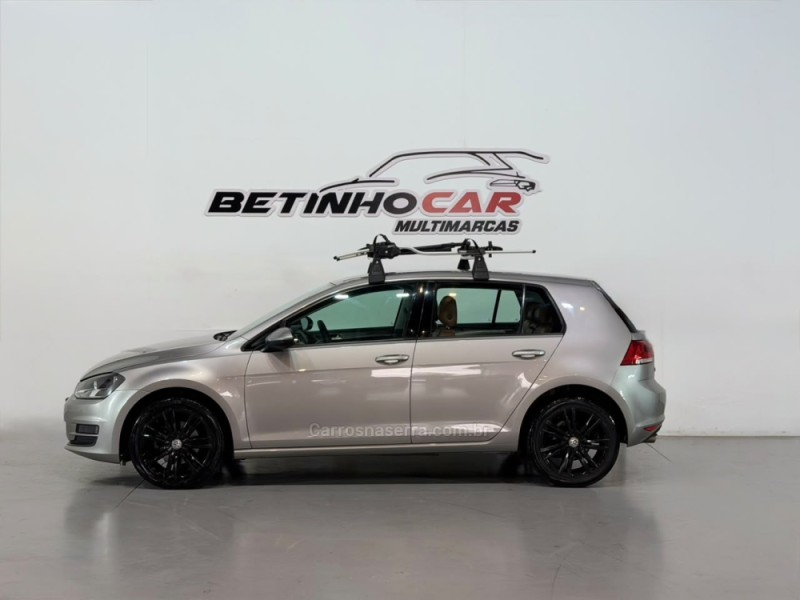 GOLF 1.0 TSI COMFORTLINE 12V TOTAL FLEX 4P MANUAL - 2017 - ESTâNCIA VELHA