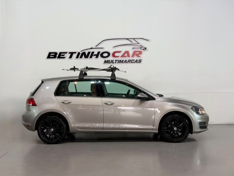 GOLF 1.0 TSI COMFORTLINE 12V TOTAL FLEX 4P MANUAL - 2017 - ESTâNCIA VELHA