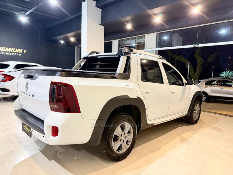 DUSTER OROCH 1.6 16V FLEX DYNAMIQUE 4P MANUAL - 2017 - BENTO GONçALVES