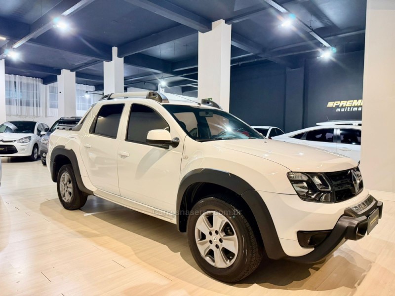 DUSTER OROCH 1.6 16V FLEX DYNAMIQUE 4P MANUAL - 2017 - BENTO GONçALVES