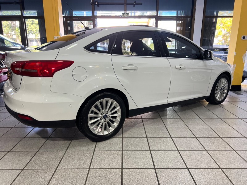 FOCUS 2.0 TITANIUM PLUS SEDAN 16V FLEX 4P AUTOMÁTICO - 2016 - CAXIAS DO SUL