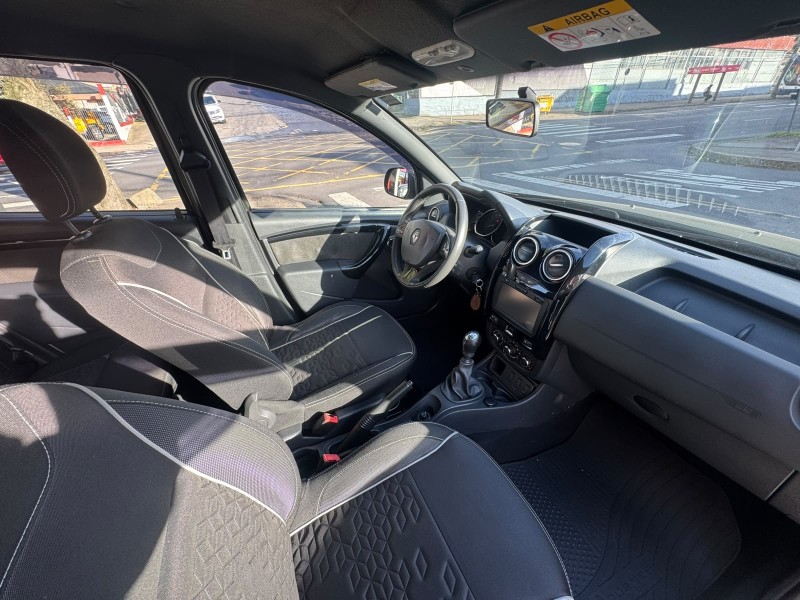 DUSTER OROCH 2.0 16V FLEX DYNAMIQUE 4P MANUAL - 2016 - CAXIAS DO SUL