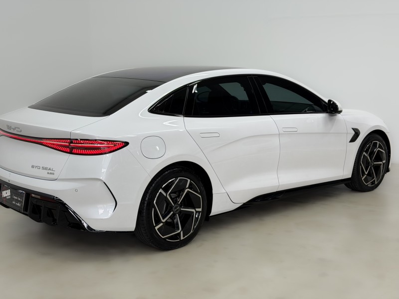 SEAL AWD ELÉTRICO 4P AUTOMÁTICO - 2025 - CAXIAS DO SUL