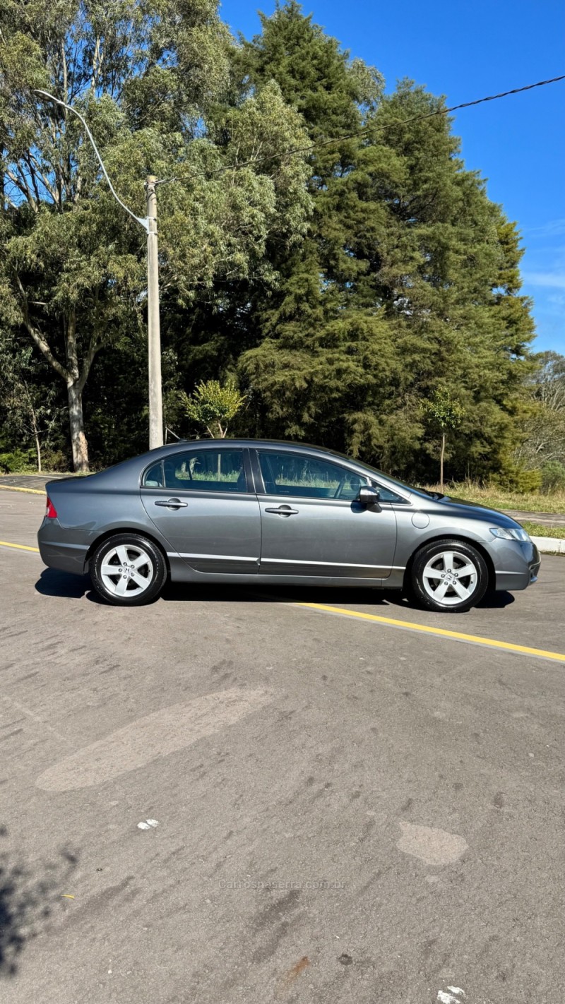 CIVIC 1.8 LXS 16V FLEX 4P MANUAL - 2010 - CARLOS BARBOSA