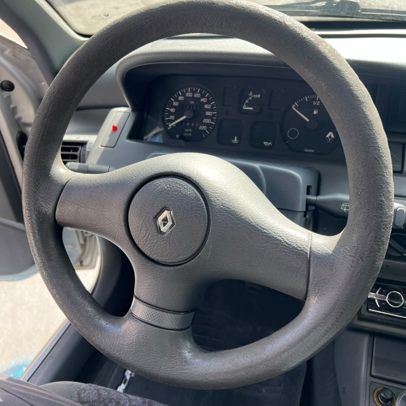 CLIO 1.6 RT 8V GASOLINA 4P MANUAL - 1999 - CAXIAS DO SUL