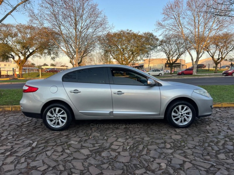 FLUENCE 2.0 DYNAMIQUE 16V FLEX 4P MANUAL - 2013 - DOIS IRMãOS