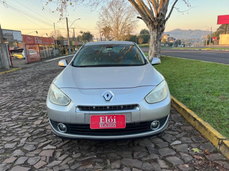 FLUENCE 2.0 DYNAMIQUE 16V FLEX 4P MANUAL - 2013 - DOIS IRMãOS