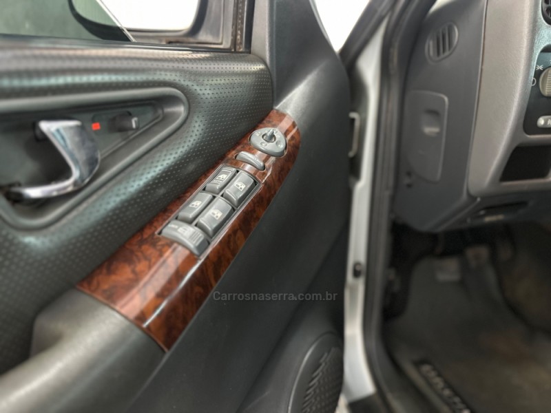 S10 2.8 EXECUTIVE 4X4 CD 12V TURBO INTERCOOLER DIESEL 4P MANUAL - 2010 - CAXIAS DO SUL