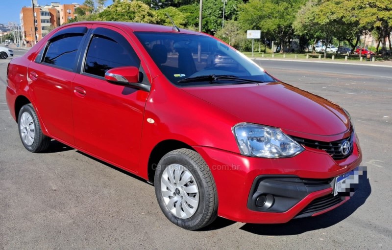 ETIOS 1.5 PLATINUM SEDAN 16V FLEX 4P AUTOMÁTICO - 2018 - DOIS IRMãOS