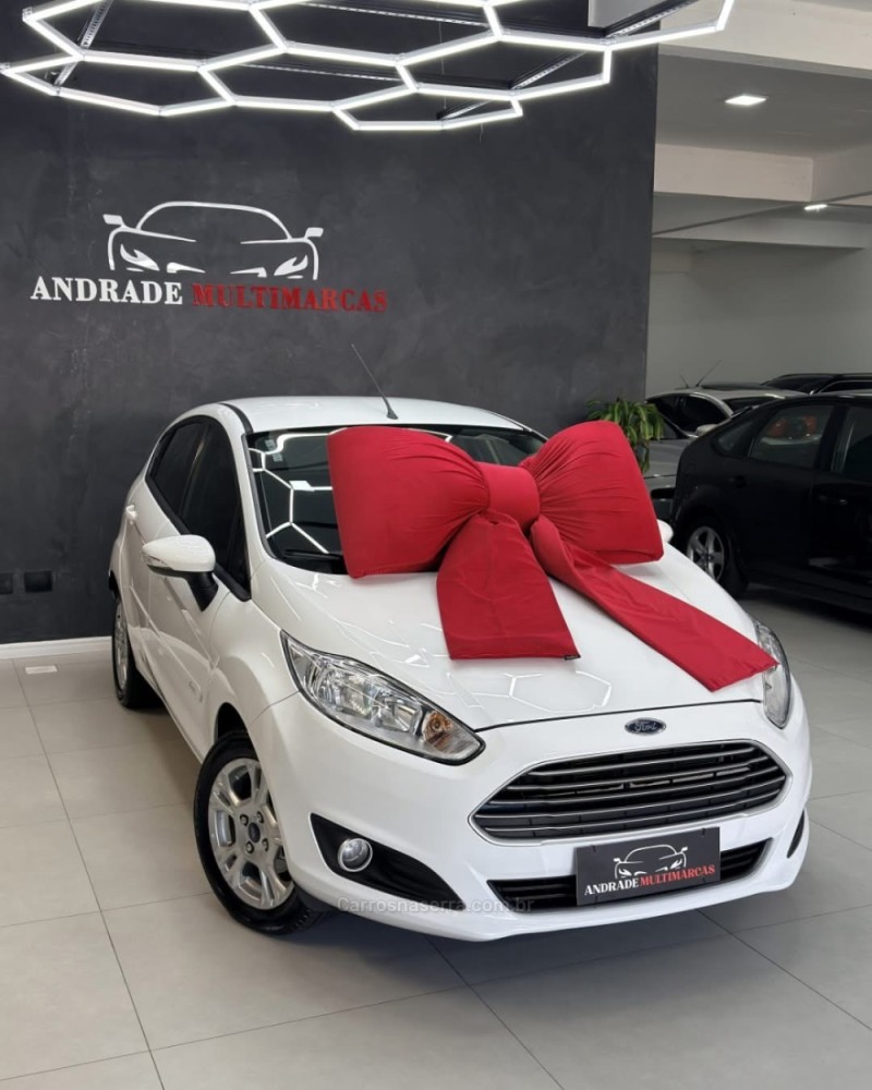 fiesta 1.6 se hatch 16v flex 4p automatico 2014 caxias do sul