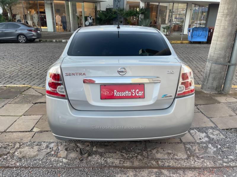 SENTRA 2.0 16V FLEX 4P MANUAL - 2011 - FARROUPILHA