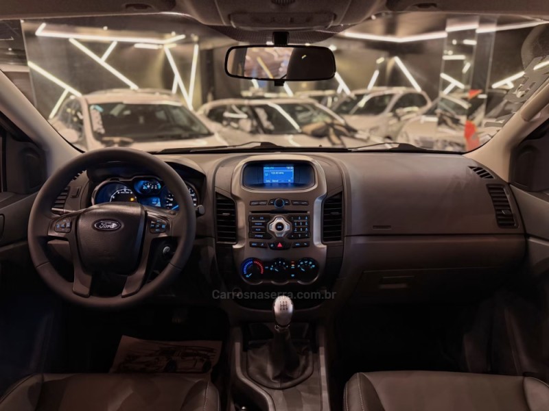 RANGER 2.5 XLT 4X2 CD 16V FLEX 4P MANUAL - 2015 - NOVO HAMBURGO