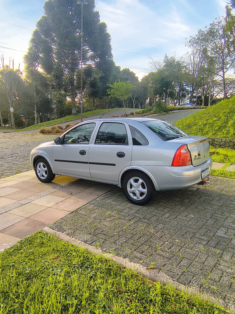 CORSA 1.8 MPFI MAXX SEDAN 8V FLEX 4P MANUAL - 2005 - FARROUPILHA