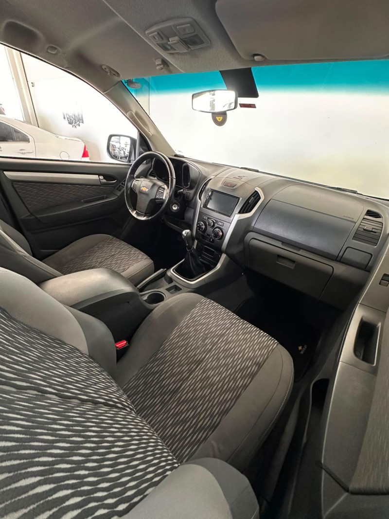 S10 2.8 LT 4X2 CD 16V TURBO DIESEL 4P MANUAL - 2013 - FARROUPILHA