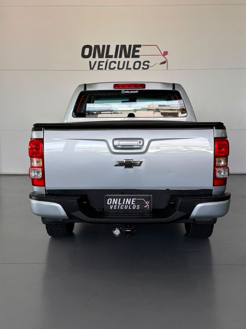 S10 2.8 LT 4X2 CD 16V TURBO DIESEL 4P MANUAL - 2013 - FARROUPILHA