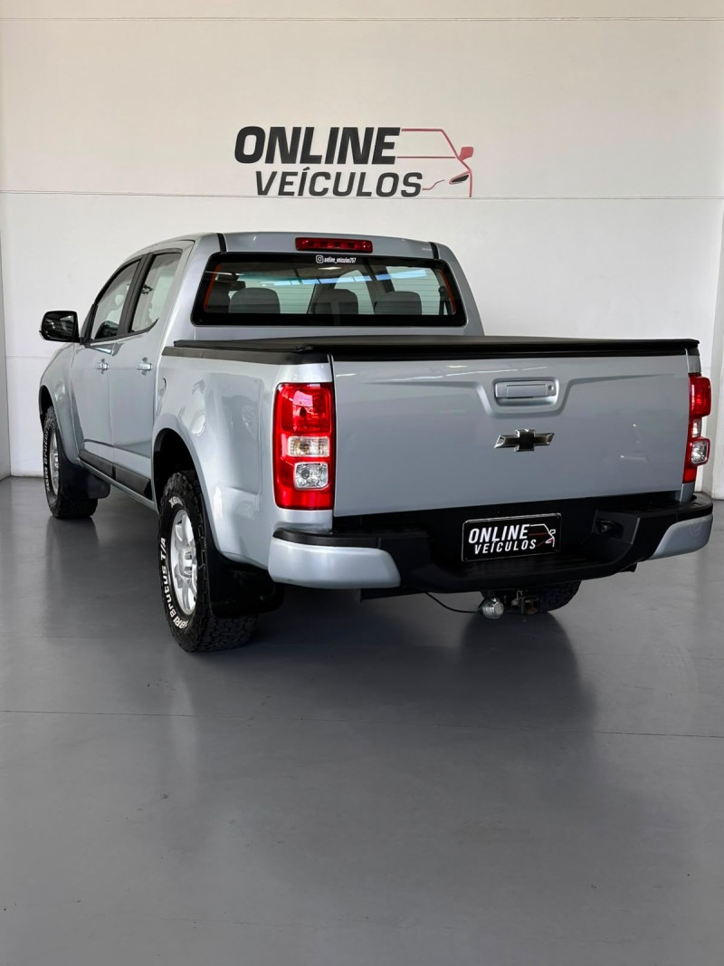 S10 2.8 LT 4X2 CD 16V TURBO DIESEL 4P MANUAL - 2013 - FARROUPILHA