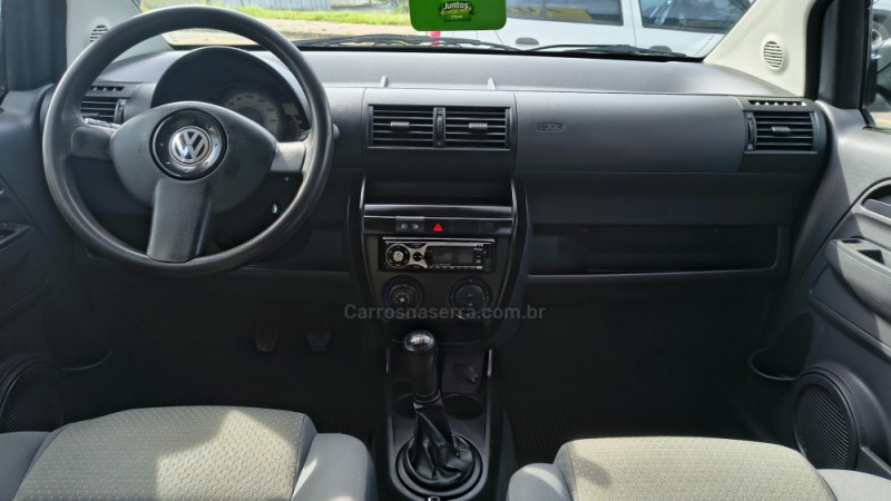 FOX 1.0 MI 8V FLEX 4P MANUAL - 2009 - CAXIAS DO SUL