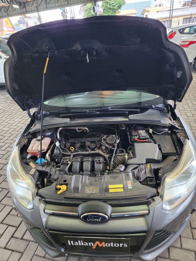 FOCUS 2.0 SE SEDAN 16V FLEX 4P AUTOMÁTICO - 2014 - CAXIAS DO SUL