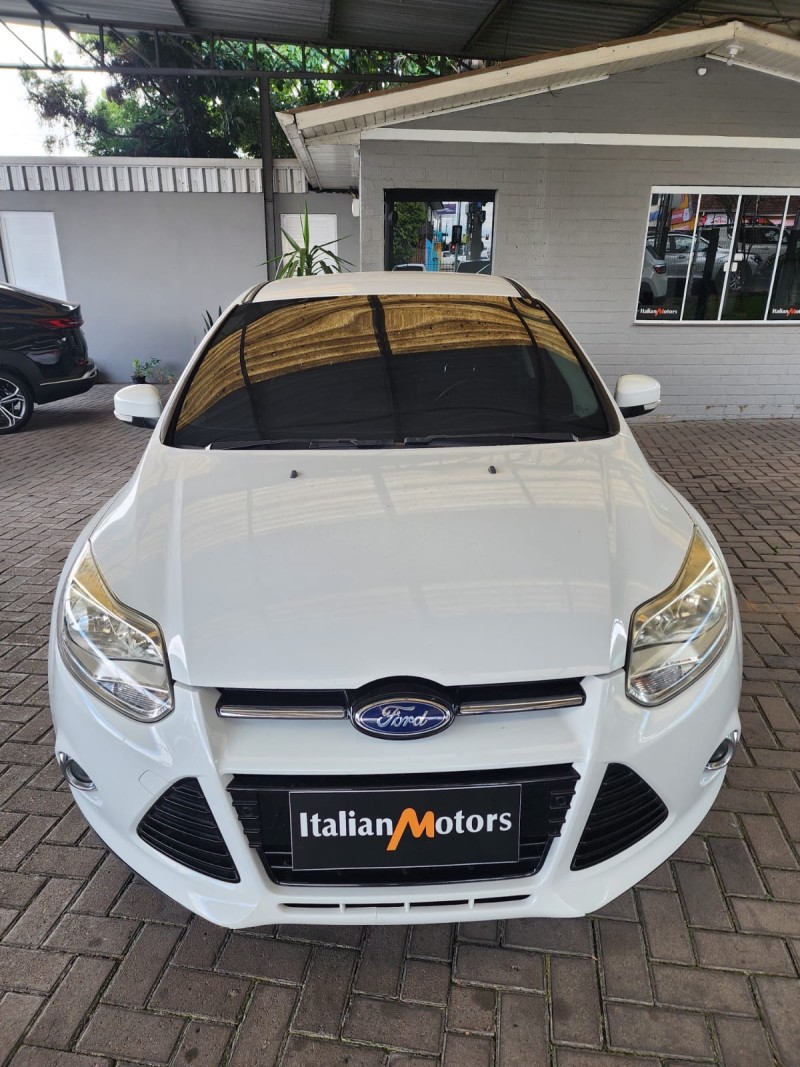 FOCUS 2.0 TITANIUM SEDAN 16V FLEX 4P AUTOMÁTICO - 2015 - CAXIAS DO SUL