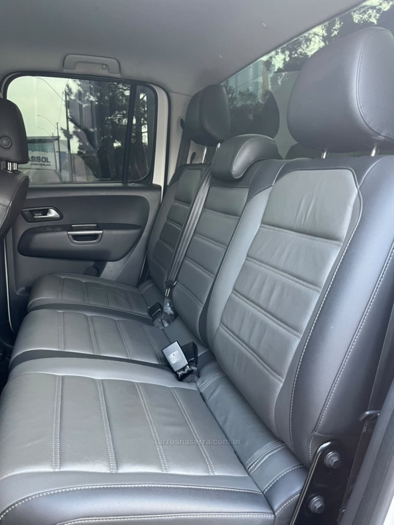 AMAROK 3.0 V6 TDI HIGHLINE CD DIESEL 4MOTION AUTOMÁTICO - 2022 - CAXIAS DO SUL