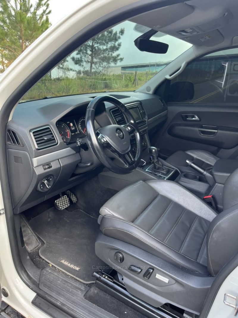 AMAROK 3.0 V6 TDI HIGHLINE CD DIESEL 4MOTION AUTOMÁTICO - 2022 - CAXIAS DO SUL