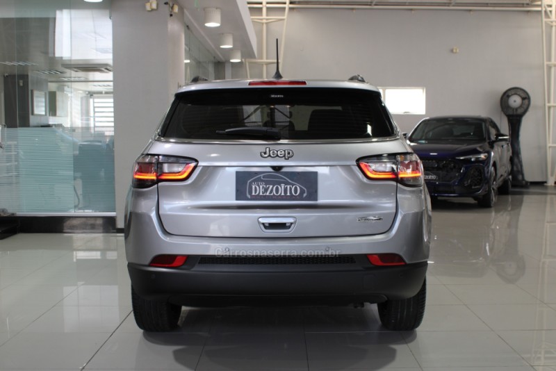 COMPASS 1.3 LONGITUDE T270 16V TURBO FLEX 4P AUTOMÁTICO - 2025 - CAXIAS DO SUL