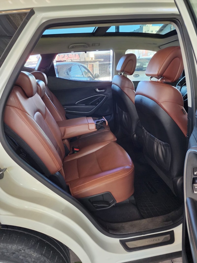 SANTA FÉ 3.3 MPFI 4X4 7 LUGARES V6 270CV GASOLINA 4P AUTOMÁTICO - 2015 - CAXIAS DO SUL