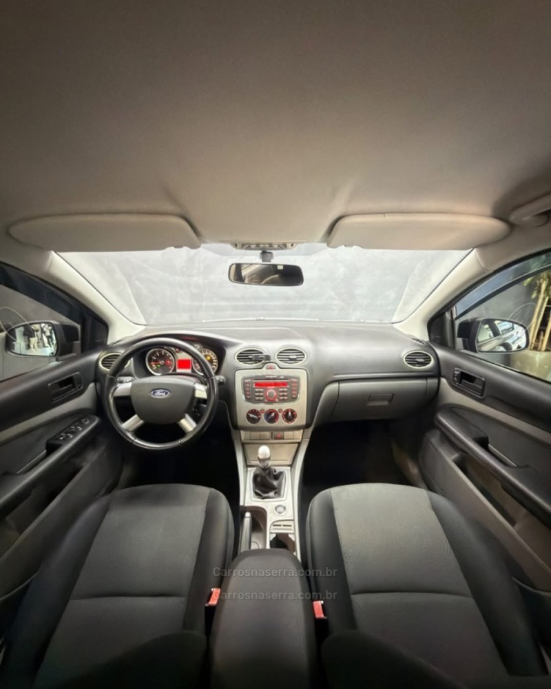 FOCUS 1.6 GLX 8V FLEX 4P MANUAL - 2010 - CAXIAS DO SUL