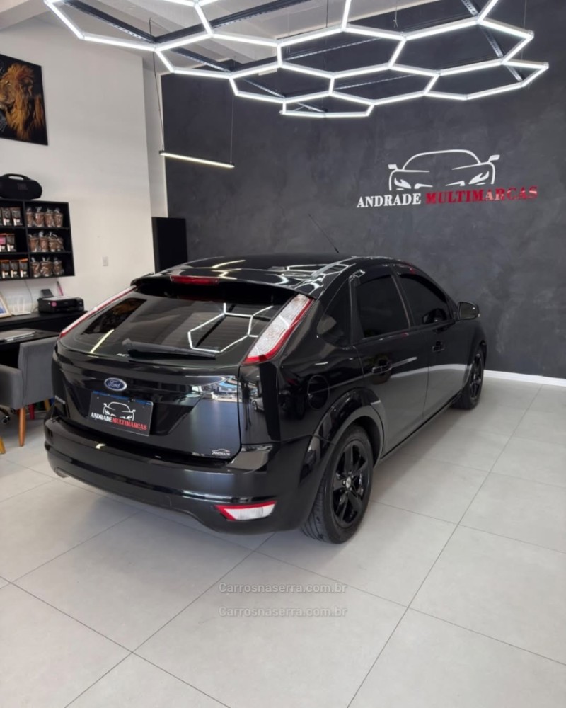 FOCUS 1.6 GLX 8V FLEX 4P MANUAL - 2010 - CAXIAS DO SUL