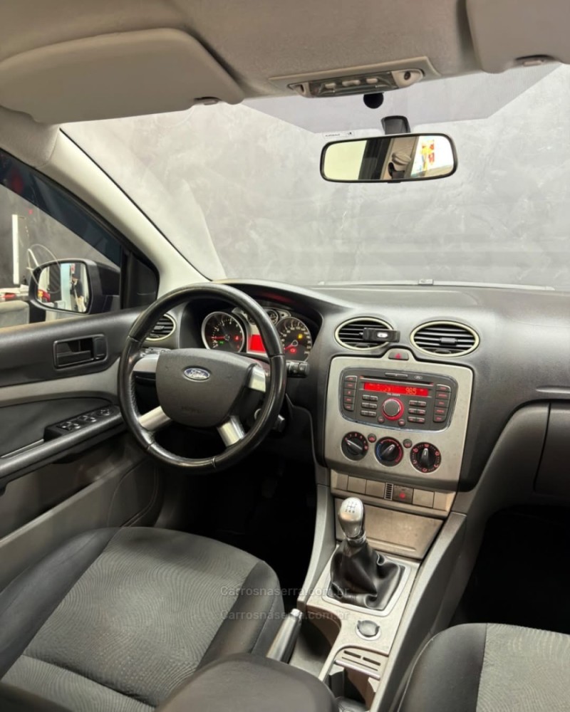 FOCUS 1.6 GLX 8V FLEX 4P MANUAL - 2010 - CAXIAS DO SUL