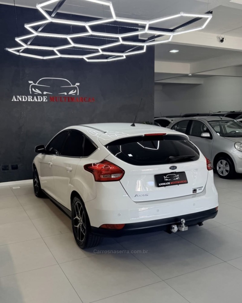 FOCUS 2.0 TITANIUM HATCH 16V FLEX 4P AUTOMÁTICO - 2016 - CAXIAS DO SUL
