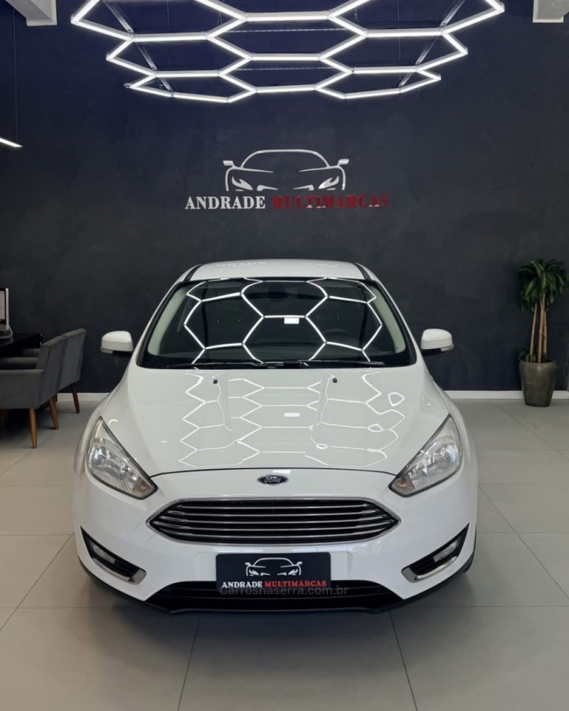 FOCUS 2.0 TITANIUM HATCH 16V FLEX 4P AUTOMÁTICO - 2016 - CAXIAS DO SUL
