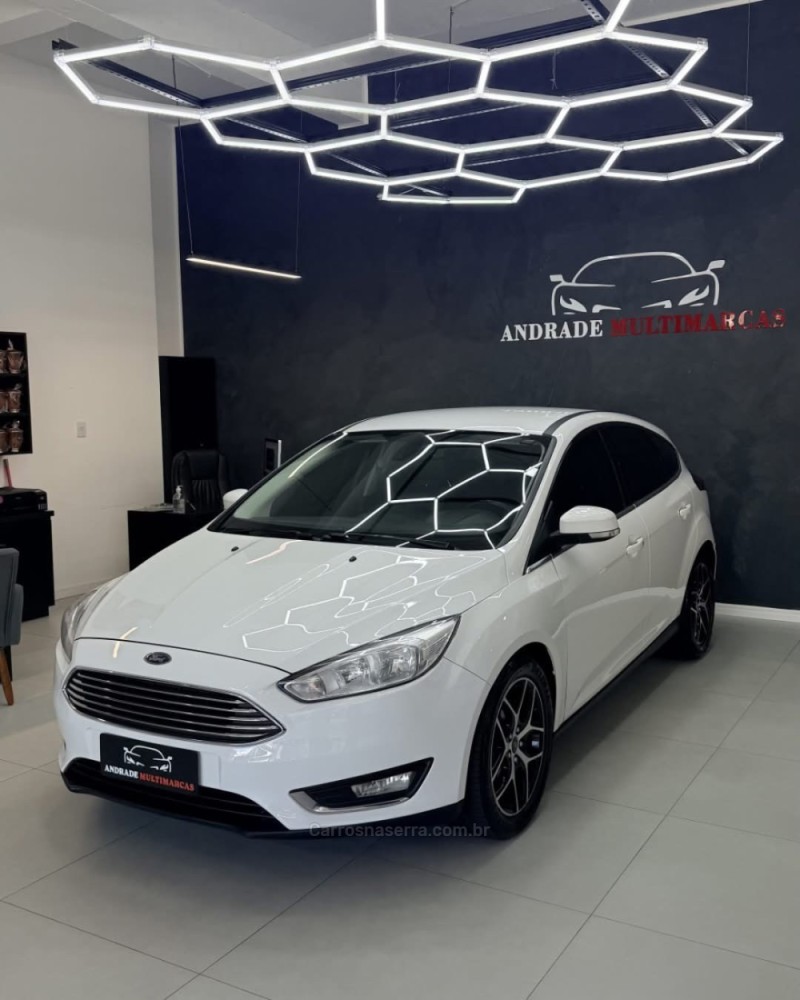 FOCUS 2.0 TITANIUM HATCH 16V FLEX 4P AUTOMÁTICO - 2016 - CAXIAS DO SUL