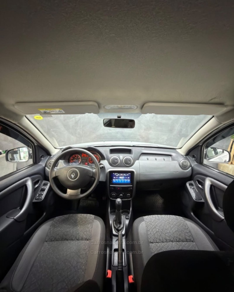 DUSTER 1.6 EXPRESSION 4X2 16V FLEX 4P MANUAL - 2014 - CAXIAS DO SUL