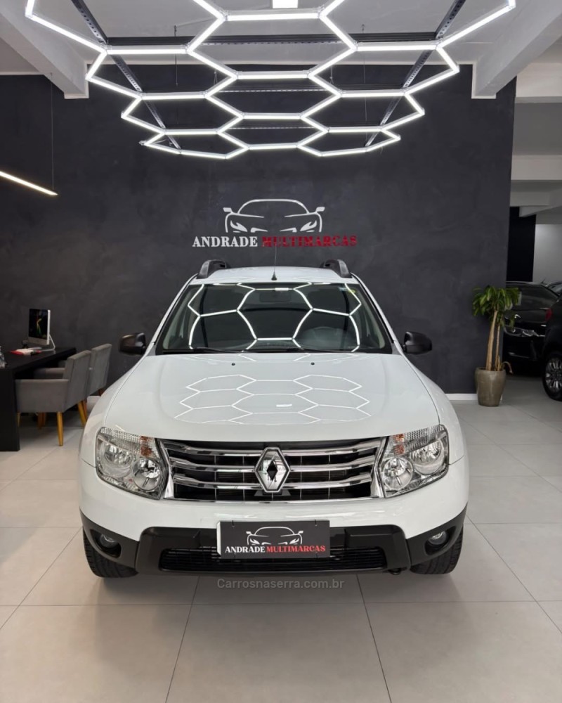 DUSTER 1.6 EXPRESSION 4X2 16V FLEX 4P MANUAL - 2014 - CAXIAS DO SUL