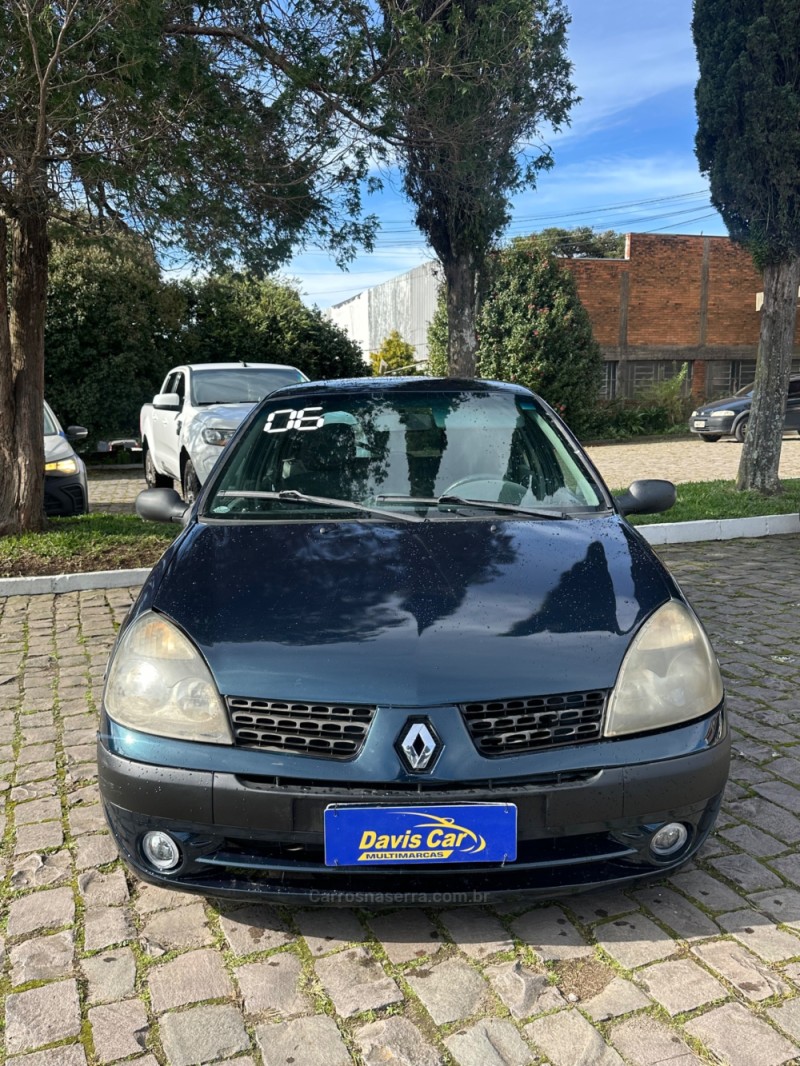 CLIO 1.0 16V FLEX 4P MANUAL - 2006 - CAXIAS DO SUL