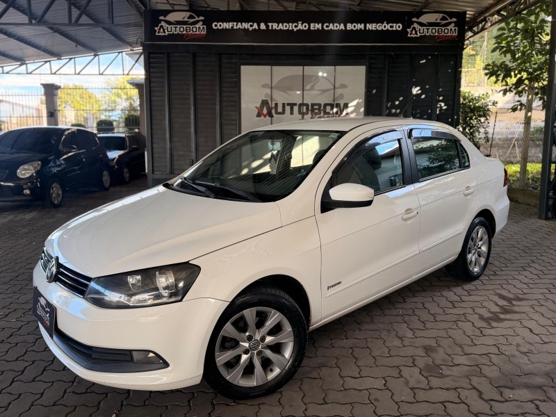 voyage 1.6 mi trend 8v flex 4p manual 2014 caxias do sul