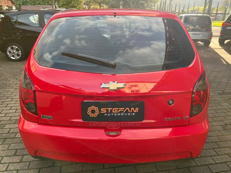 CELTA 1.0 MPFI LT 8V FLEX 4P MANUAL - 2015 - FELIZ