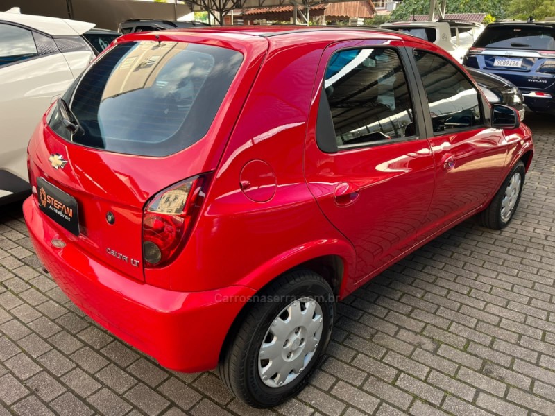 CELTA 1.0 MPFI LT 8V FLEX 4P MANUAL - 2015 - FELIZ